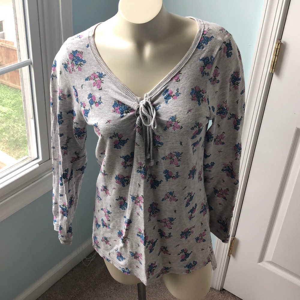 Flowery sweater